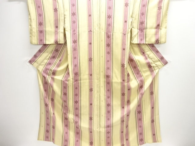 縞に雪花模様小紋着物